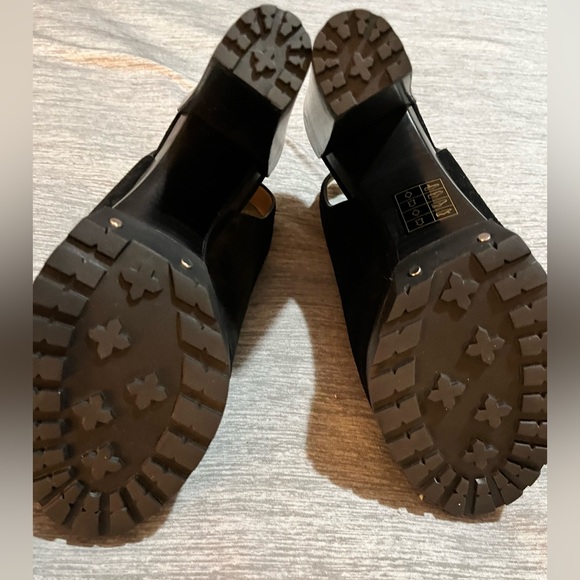 Michael Kors-size 9-‘Flynn’ black suede sling 5” heel. NIOB. - Picture 3 of 5